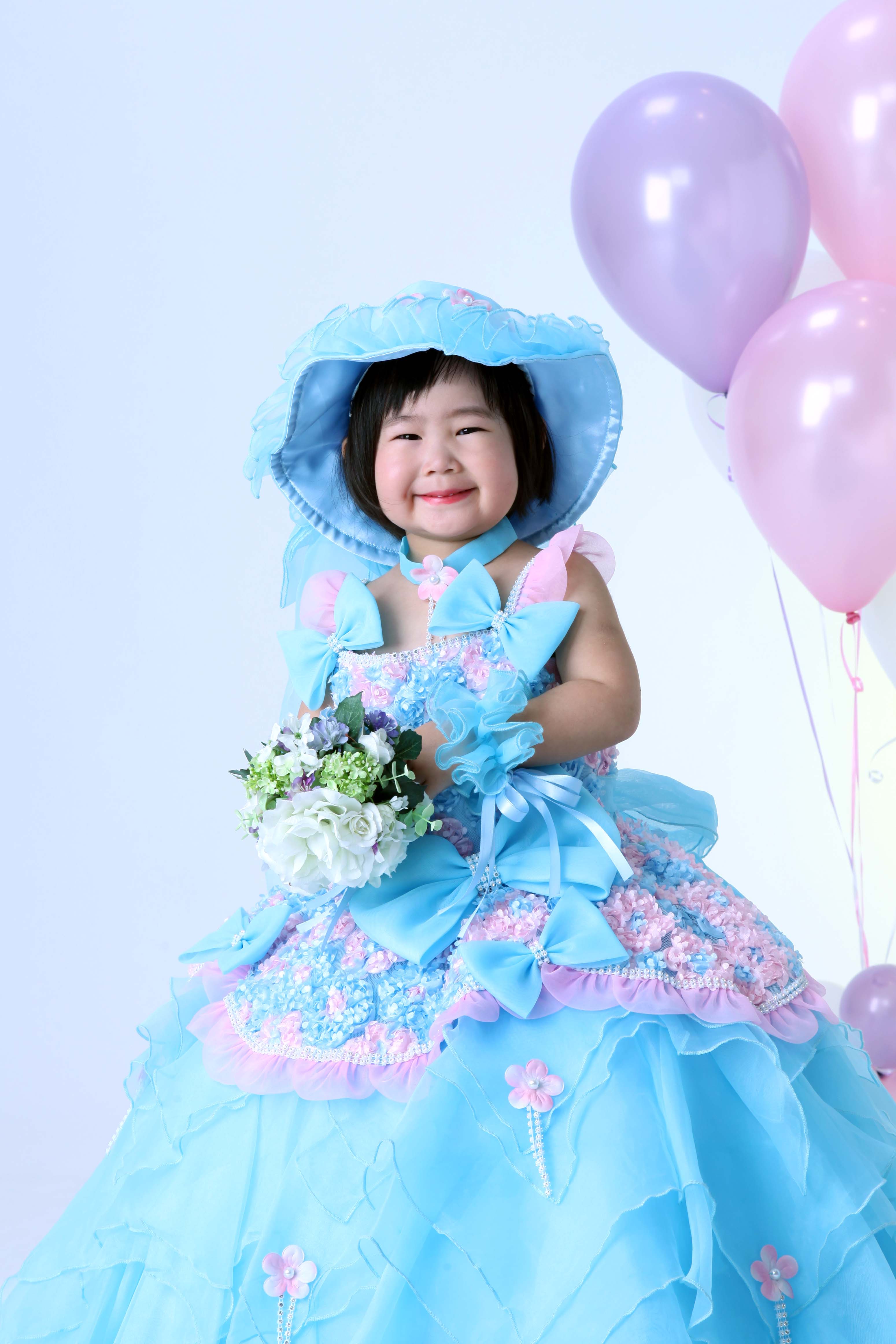 七五三はドレスも大人気♪3歳、7歳の女の子、プリンセスにあこがれる